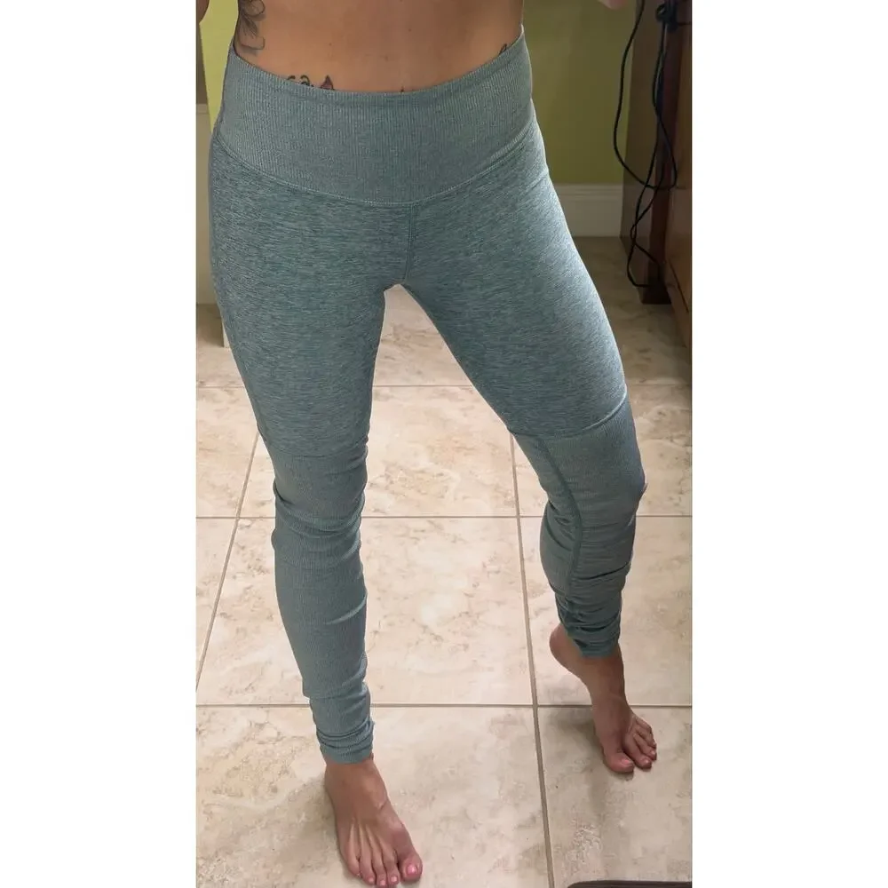 Alo Yoga High-Waist Goddess leggings in a heathered green teal color Small